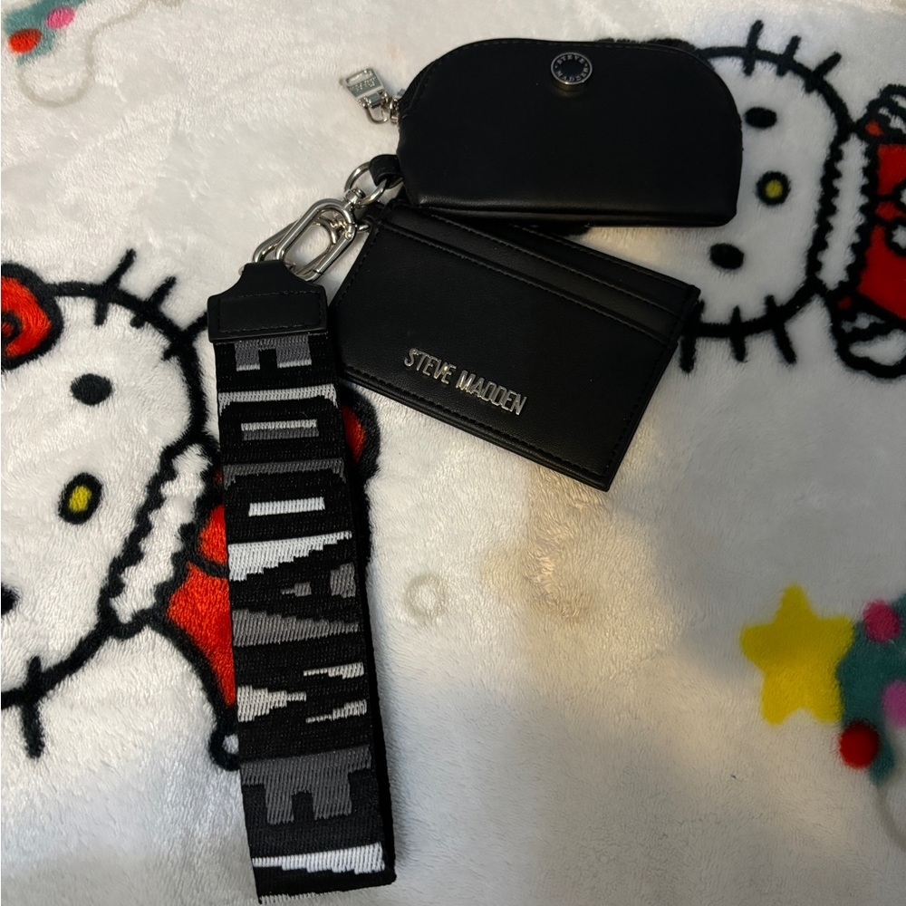 Steve Madden Wristlet